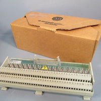 AllenBradley Fusible PLC Output Interface Module Ser A 1492IFM40FF242