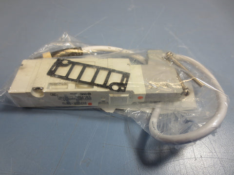 SMC SV3100R5W1U Solenoid Valve 2 Position 24V Vdc New!!
