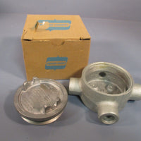 CrouseHinds Conduit Outlet Box w/ Cover 1/2" NPT GUAX16