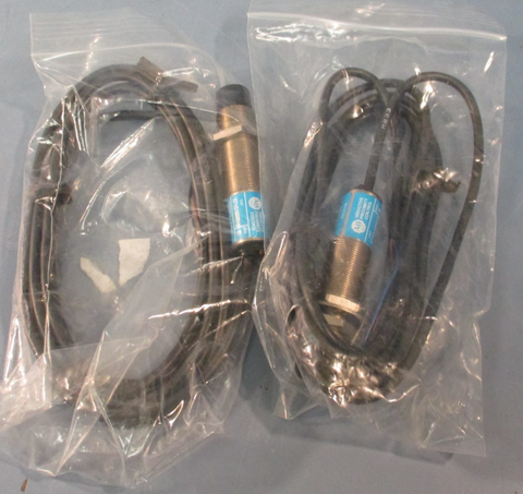 Lot of 2 Allen Bradley 871C-N8B18 Cylindrical Inductive Proximity Switch Ser B