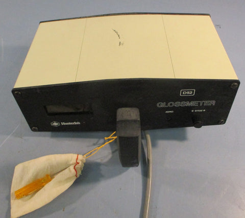 Hunterlab D52 Glossmeter w/ DC-433 and D33G-3448 Gloss Standards and Cases