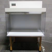 Envirco 62675 Laminar Flow Workstation Lab Hood 4' Wide, 2' Deep, 28" Tall