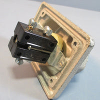 Crouse Hinds WeatherProof Switch Enclosure 15.8 CU.IN.  MC11273 Used