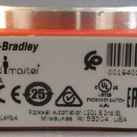 Allen Bradley Guardmaster 440GEZS21STL05H Ser A Safety Interlock Switch 24VDC