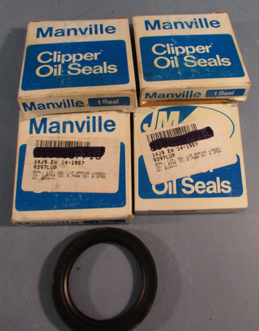 Lot of (4) Manville 019609397 Clipper Oil Seals, Lip Seal