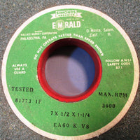 Simonds Abrasive 7" x 1/2" x 1 1/4" Grinding Wheel, EA60 K V8, 3600 RPM, NWOB