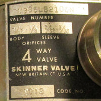 Parker V935LB2100N Skinner Valve 4 Way Valve 100 Pressure 20 Volts