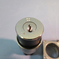 New SIEMENS 3SB35005AD01 22mm Metal Key Actuator Dual Position