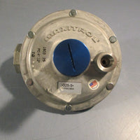 Maxitrol 3255 Gas Pressure Regulator 32551/2" 10PSIG Max 1/2" NPT