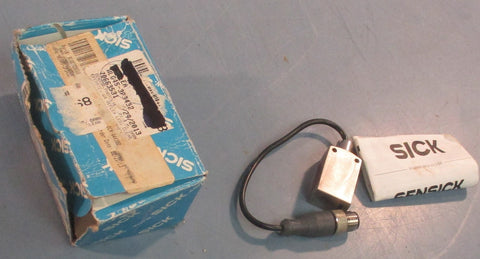 Sick WLG4S-3P3432V Photoelectric Sensor PNP Retroreflective 10 to 30V Class 2