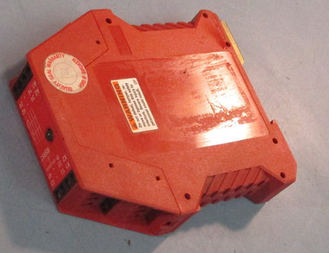 Allen-Bradley MSR5T Safety Relay Guardmaster 440R-B23020 Ser B 250V 4A