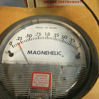 Dwyer Magnehelic 4" Differential Pressure Gauge 02 Inches Of Water Model: 2002