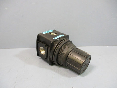 Wilkerson R2804F000 Air Pressure Regulator 2.07MPa 300psig