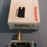 HONEYWELL BAF12RQN8LH LIMIT SWITCH ACTUATOR ROLLER PLUNGER 125/250/480 VAC 20A