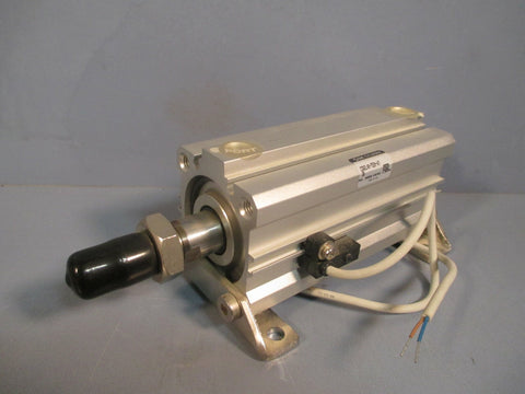 SMC Pneumatic Cylinder 145 PSI CDQ2L40-75DM-A73S
