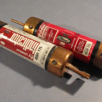 Lot of (2) Littelfuse 175 Amp 600 Vac Indicator Fuse IDSR175