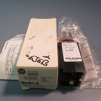 ALLEN BRADLEY SMALL ROUND ILLUMINATED PUSH BUTTON GREEN LED 800MRPAL16GA SER. D