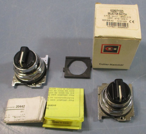 (Lot of 2) Eaton Cutler Hammer 10250T1323 3Pos. Selector Switch Nema 413