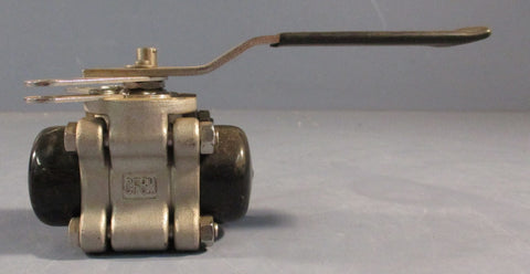 SVF Flow Controls R8006666ATSE0005LK00 3-Piece Ball Valve R8 Series 1/2"