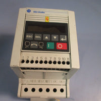 ALLEN BRADLEY 2 HP PRESET SPEED VFD DRIVE SERIES C FRN 7.06 160BA04NPS1P1