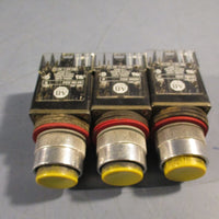 AllenBradley Yellow Push Button 300VAC, 720VA Break 110300V Series B 800MXD2