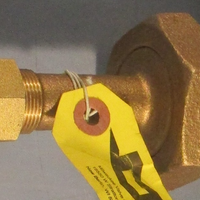 Milwaukee Valve 1182 1-1/4" Bronze Gate Valve 300SWP-1000WOG