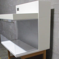 Envirco 62675 Laminar Flow Workstation Lab Hood 4' Wide, 2' Deep, 28" Tall