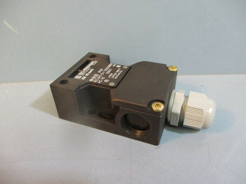 Schmersal AZ15zvrk Safety Interlok Switch AC15 230V 4A