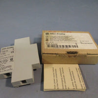ALLEN BRADLEY Auxiliary Contact Side Mount 2 Pole 600VAC 10A SER. A 100SA02