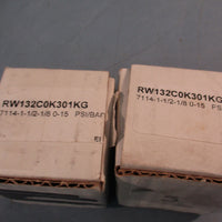 Lot of (2) ENFM 7RW132C0K301KG Pressure Gauge 711411/21/8 015 PSI/BAR