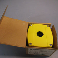 ALLEN BRADLEY 800F1YM,  SERIES A PLASTIC ENCLOSURE 1 HOLE 22MM YELLOW IP66