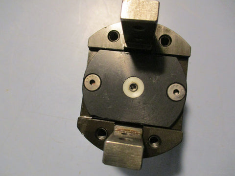 R&I Mfg Dura Grip GH200 Pneumatic Gripper Angular Gripper Two Finger