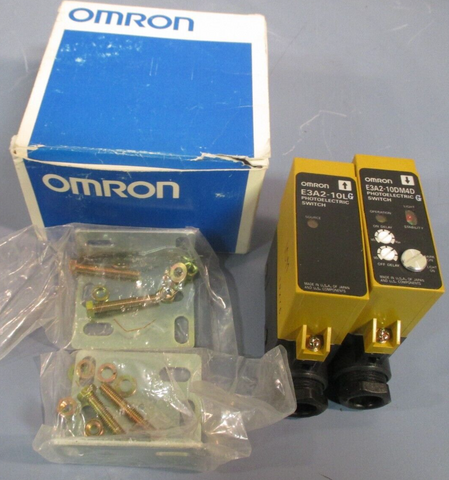 Omron E3A2-10M4D Photoelectric Switch Set 24-240VAC E3A2-10M4D-G