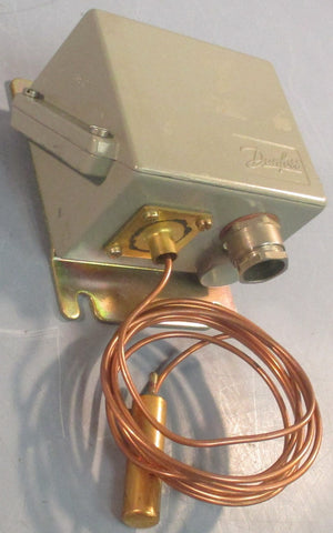 Danfoss KPS39 060-3107 Pressure Switch 0603107 4-1/2" Width 4-11/16" Length