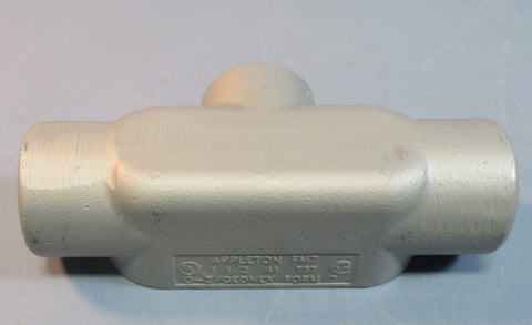 Appleton T57 T Ported 1-1/2" Conduit Body FM7 NWOB