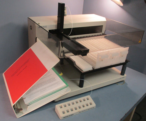 Hewlett Packard G1811A XY Autosampler 240V 2A 50/60Hz 540°C 75105 kPa