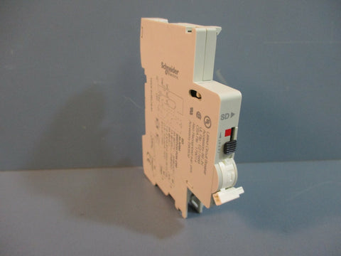 Schneider Electric 26928 Fault Contact 240415V