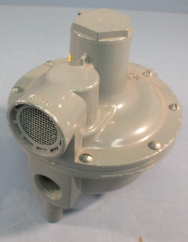 Fisher Controls R922 Gas Regulator Valve Threaded 1/2in
