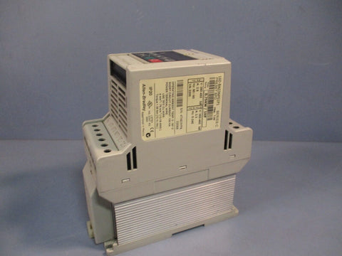 Allen-Bradley Variable Speed Drive .75 KW/1 HP 7.06 Ser. C 160-BA03NPS1P1