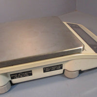Mettler Toledo PG8000-S Precision Balance Scale 1 - 8100 g, D = 1 g