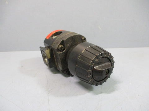 Wilkerson R1603000 D09 Air Pressure Regulator 300psig max