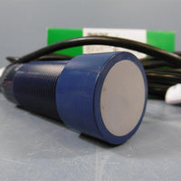 New Schneider Electric OsiSense SC900A100 Ultrasonic Proximity Sensor