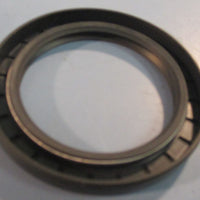 Waukesha 000 030 009 Bearing Retainer Lip Seal Sanitary 31/4" Length Lot of 2