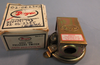 DWYER Series 1900 Pressure Switch 1910-20, Vertical Mount