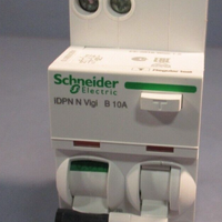 Schneider Electric iDPN N Vigi B10A Circuit Breaker A9D55610