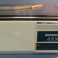 Branson 8200 B8200R1 Ultrasonic Cleaner 50/60Hz 117 Volts 3.0 Amps 5.5gallon