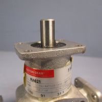 BOSTON GEAR 11423558 Spiral Bevel Rear Drive, 1750 RPM 1:1 Ratio .91 HP, RA621