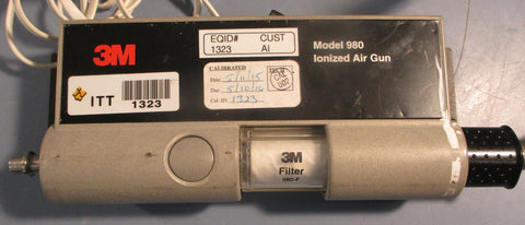 3M Model 980 Ionized Air Gun and Filter  w/ Model 13967 Power Supply