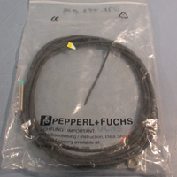PEPPERL + FUCHS NJ28GM40E2 INDUCTIVE PROXIMITY SENSOR 1060VDC