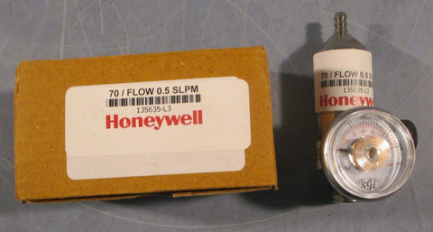 Honeywell 135635-L3 Gas Regulator 70 / Flow 0.5 SPLM 0-1800PSI